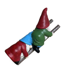 Resin Garden Gnomes, Dwarf Sculpture Statues, Resin Figurine, Cartoon Dwarf Garden Statues, Stair Climbing Dwarf, Cartoon Garden Gnomes for Patio Fence Garden Outdoor