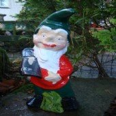 Pixieland GARDEN GNOME ~ ARCHIE ~ DRINKING SCRUMPY