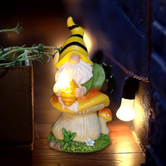 Iouyjiu Mushroom Gnome Statue, Solar Dwarf Lights, Solar Garden Sculpture, Garden Gnome Figurine, Outdoor Garden Gnome Statue Lying Solar Power