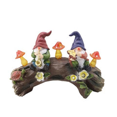 Gnome Garden Statue with Solar Light, Resin Garden Gnomes with Mushroom Design, Miniature Yard Art Figurines for Outdoor Patio, Lawn Ornaments and Solar Garden Light Decorations