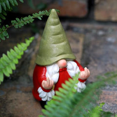 Middle Finger Female Gnome Statue 7.8in， Naughty Garden Gnome Statue Decoration and Lawn Ornament - Funny Garden Gnomes for Outdoor or Home Decor