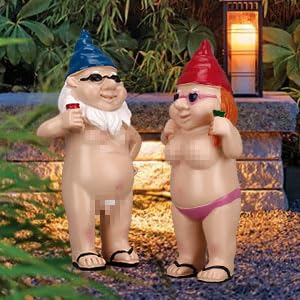 BBdis 2 PCS Garden Gnomes, 4.7 Inch Naughty Garden Gnome Funny Gnomes Statue for Home Indoor or Outdoor Lawn Gnome Decorations Housewarming Halloween