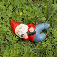 Sengocis 4.72” Gnome Garden Statue Outdoor Decor, Naughty Gnomes Sculpture Resin Dwarf Figurine for Patio Lawn Yard Home Decorations Funny Christmas Garden Gifts(Lie on Back)