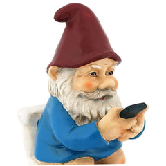 Dbvnnsy Naughty Garden Gnome on Toilet Statue, Humorous Outdoor Garden Gnome Figurine for Yard, Lawn, Patio, Novelty Gift & Outdoor Lawn Decoration