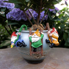 Mellshy 3Pcs Cute Climbing Gnomes Plant Pot Hanger Figurines Resin Hanging Gnomes Statue Planter Pot Decorations for Home Garden Patio Lawn Yard Ornaments