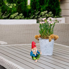 Garden Gnome Middle Finger 5.9inch Tall Resin Luminous Funny Garden Gnomes Cheeky Smoking Naughty Gnomes Fade-resistant Mini Gnomes for Garden Lawn