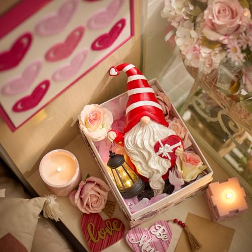 TERESA'S COLLECTIONS Resin Garden Gnome Holding Gift & Lantern with Solar Lights, Valentine's Day Decor, Red, 12"