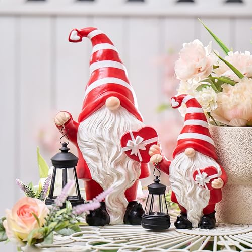 TERESA'S COLLECTIONS Resin Garden Gnome Holding Gift & Lantern with Solar Lights, Valentine's Day Decor, Red, 12"