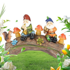 Solar Gnomes Decor for Outside - Solar Light-Up Garden Sculptures,Resin Squirrel Gnomes Figurine, Decorations with Solar Outdoor Lights for Holiday Housewarming