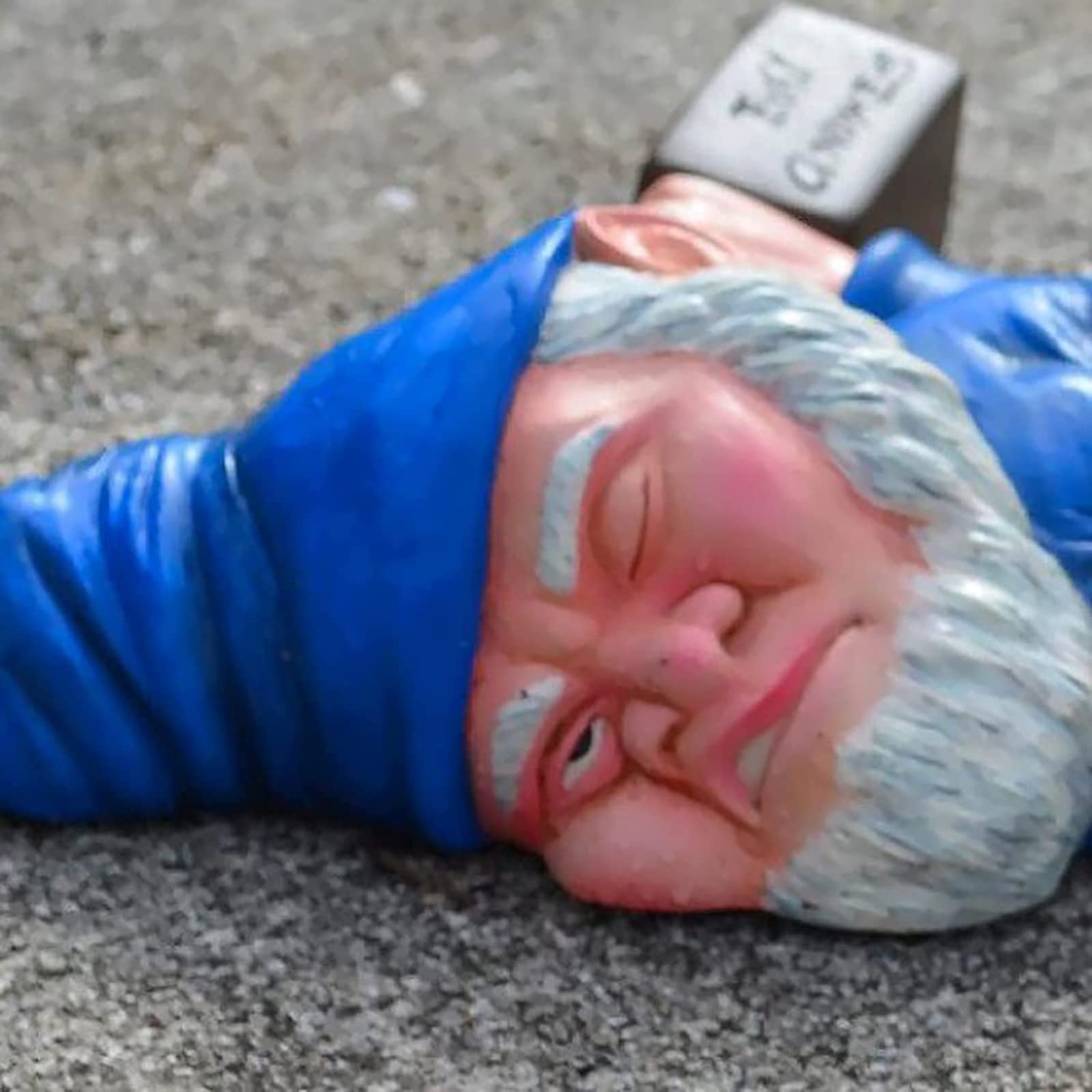 6.3'' Funny Drunk Garden Gnomes Outdoor Decorations Naughty Yard Dwarf Statues Inappropriate Knomes Sculpture Figurines for Indoor Outside Patio Lawn Porch Landscape Gift (Drunk Gnome Blue)