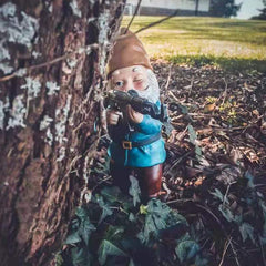 PERFECTOP 3Pcs Military Soldier Garden Gnomes with Guns AK47, Funny Army War Combat Defender Gnome Statue Figurines, Indoor Outdoor Patio Yard Lawn Desktop Ornament Decor,Valentine's Day Men Gift
