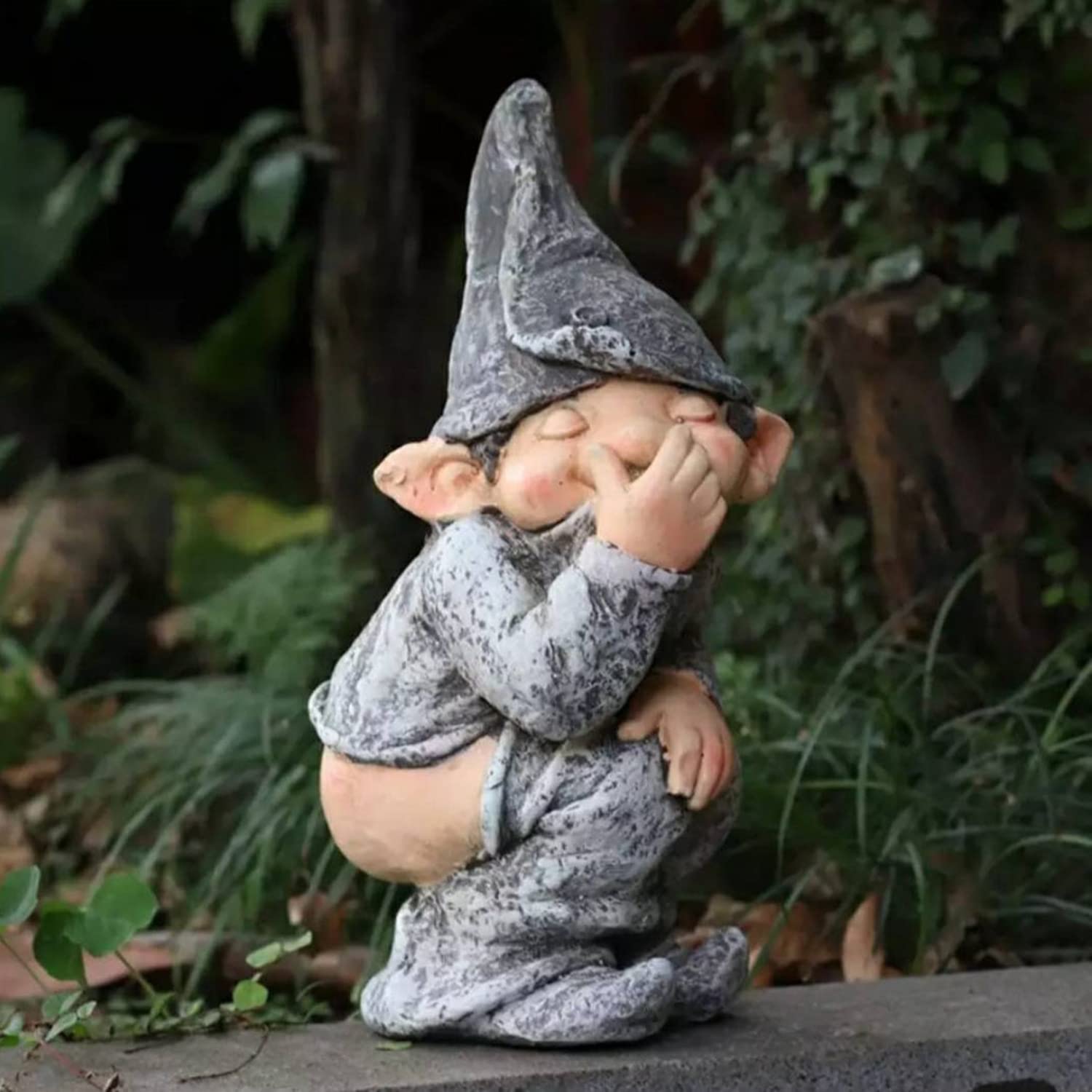 MOOCOCO Naughty Funny Outdoor Pooping Gnome Statue,Garden Figures Figurines, Dwarf Decoration Garden Sculptures and Statues, Miniature Mold for Courtyard Lawn Yard-Grey