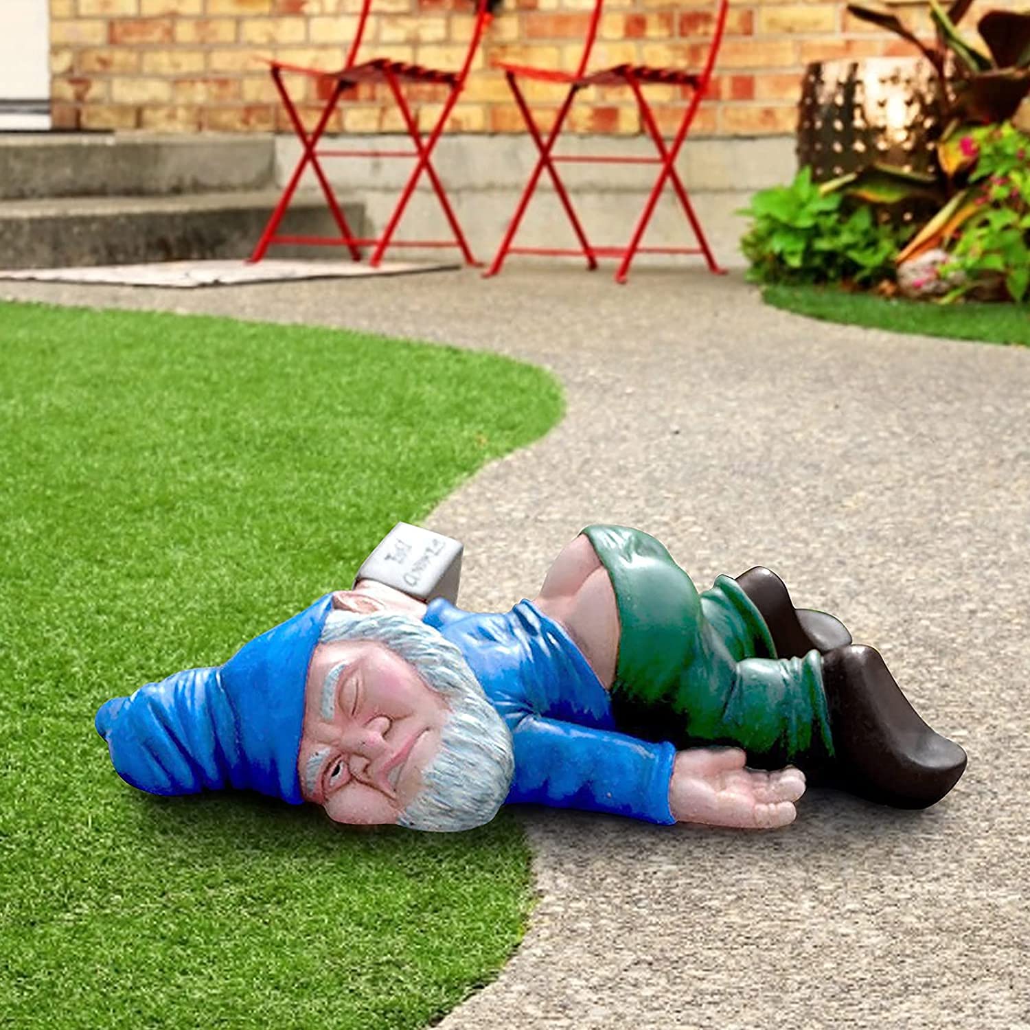 Funny Drunk Dwarf Statue Resin Garden Gnome Decoration for Outdoor Patio Yard Lawn Park Miniature Creative Ornament Elf Crafts Naughty Figurine Collection Farmhouse Decor Gift (Blue)