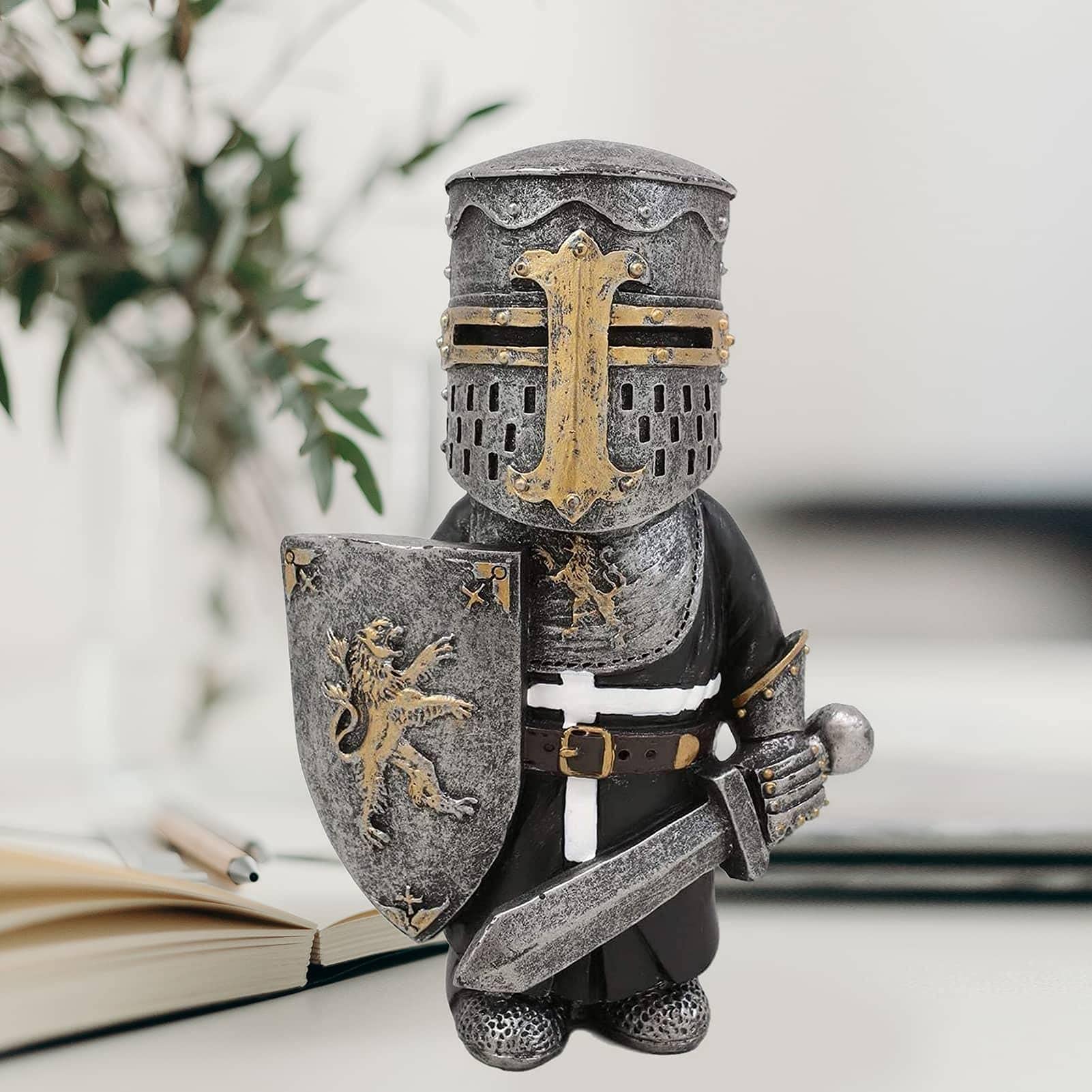 Garden Gnome Guard, Resin Sculpture Ornament Decor, Funny Knights of the Cross Templar Gnome Sculptures Resin Statue, Resin Craft Ornaments for Lawn