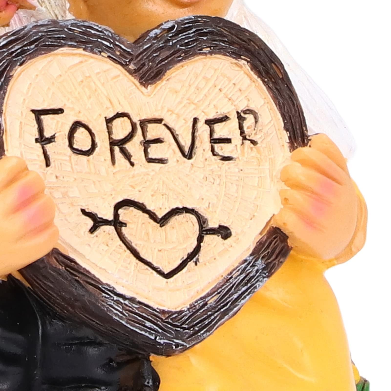 Creative Resin Garden Gnome Couple Dwarf Heart Shaped Statue Waterproof and Durable Suitable for Garden Gifts Patio Lawn Decoration