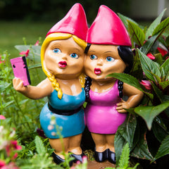BigMouth Inc. Selfie Sisters Novelty Resin Garden Gnome Ornament | Weatherproof Great for Gardens | This Funny Little Gnome is the Perfect Gi ft | 18.5 cm x 12 cm x 20 cm