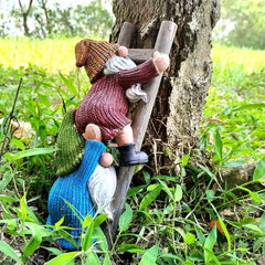 WPJFMXZ Garden Gnome Statue, Funny Climbing Ladder Gnomes Figurine Resin Sculpture Outdoor Decor for Patio Yard Lawn Porch Ornaments Gift