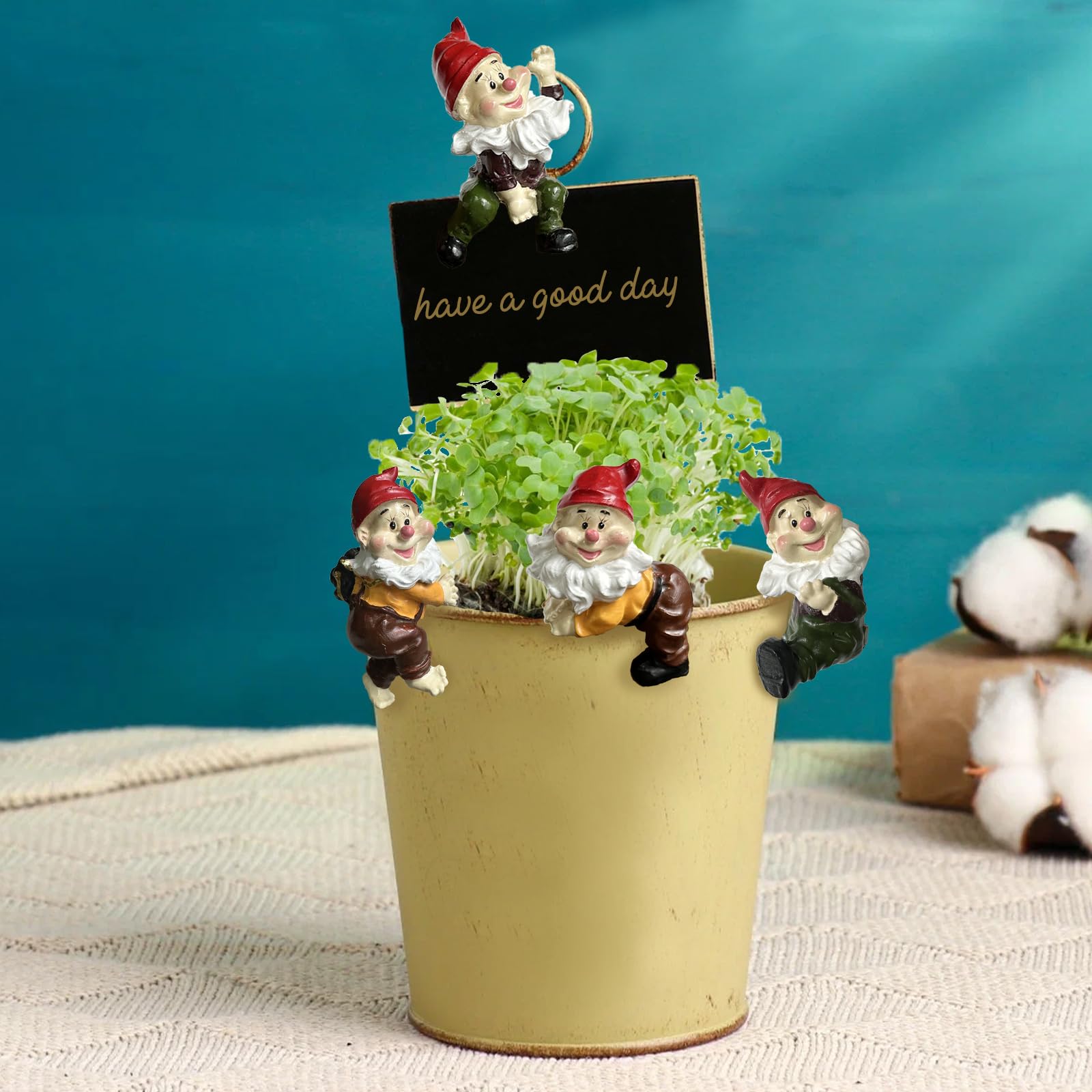 TIANCENTRAL H Garden Gnome Statues Flower Pot and Vase Hugger Resin Climbing Clingers Hangers -Set of 4 Edge Pendant Decor Planter Pot Hanger Ornaments