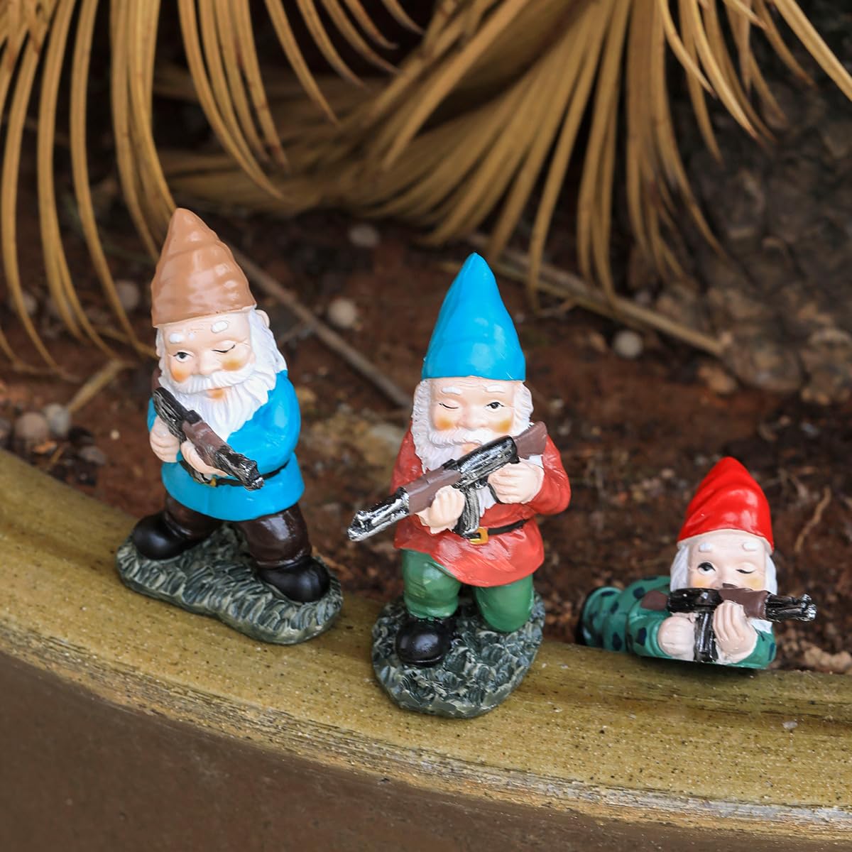 PERFECTOP 3Pcs Military Soldier Garden Gnomes with Guns AK47, Funny Army War Combat Defender Gnome Statue Figurines, Indoor Outdoor Patio Yard Lawn Desktop Ornament Decor,Valentine's Day Men Gift