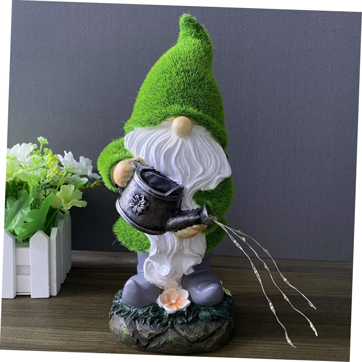 ULTECHNOVO Garden Gnome Solar Lamp Outdoor Lawn Gnome Decoration for Garden Backyard Patio Energy Saving Solar Powered Lighted Statue for Courtyard Lawn Decor