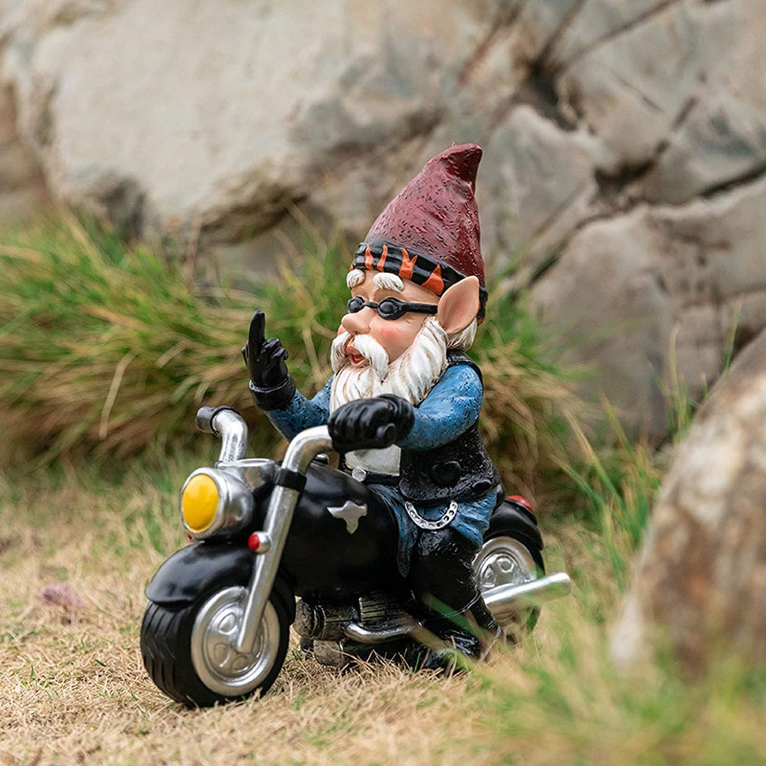Biker Gnomes Garden Ornaments 13 cm Funny Gnome Riding Motorcycle Outdoor Statues Resin Garden Gnomes Figurines for Patio Lawn Yard Art Decoration