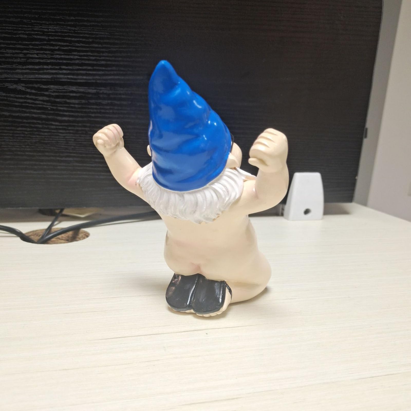Heuvcnsr Funny Garden Gnomes Outdoor Statues,Funny Garden Gnome Outdoor Statues Naughty Sculpture Decoration for Indoor Lawn Yard.