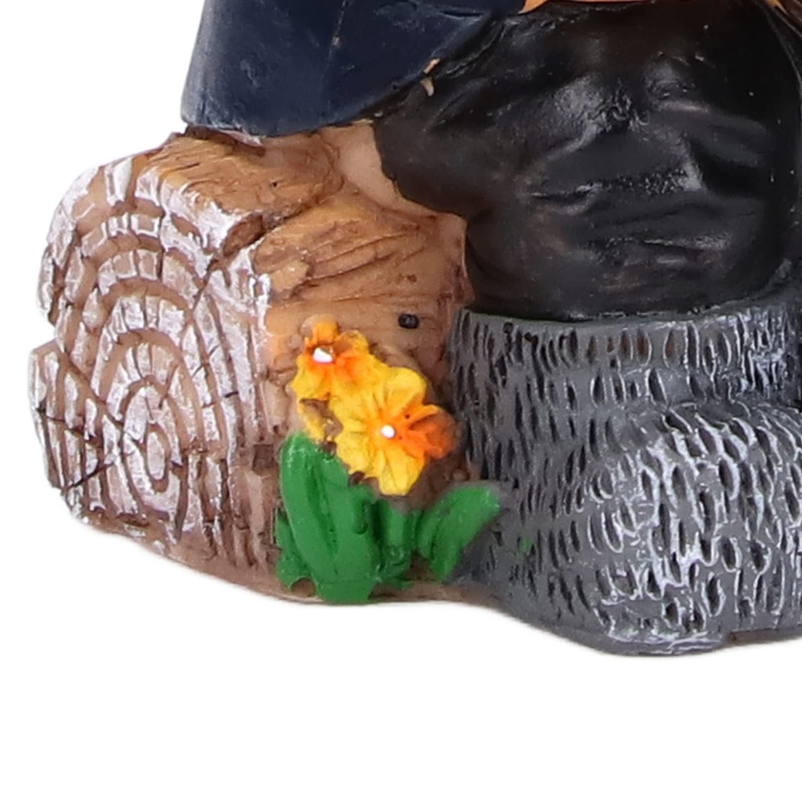 Creative Resin Garden Gnome Couple Dwarf Heart Shaped Statue Waterproof and Durable Suitable for Garden Gifts Patio Lawn Decoration