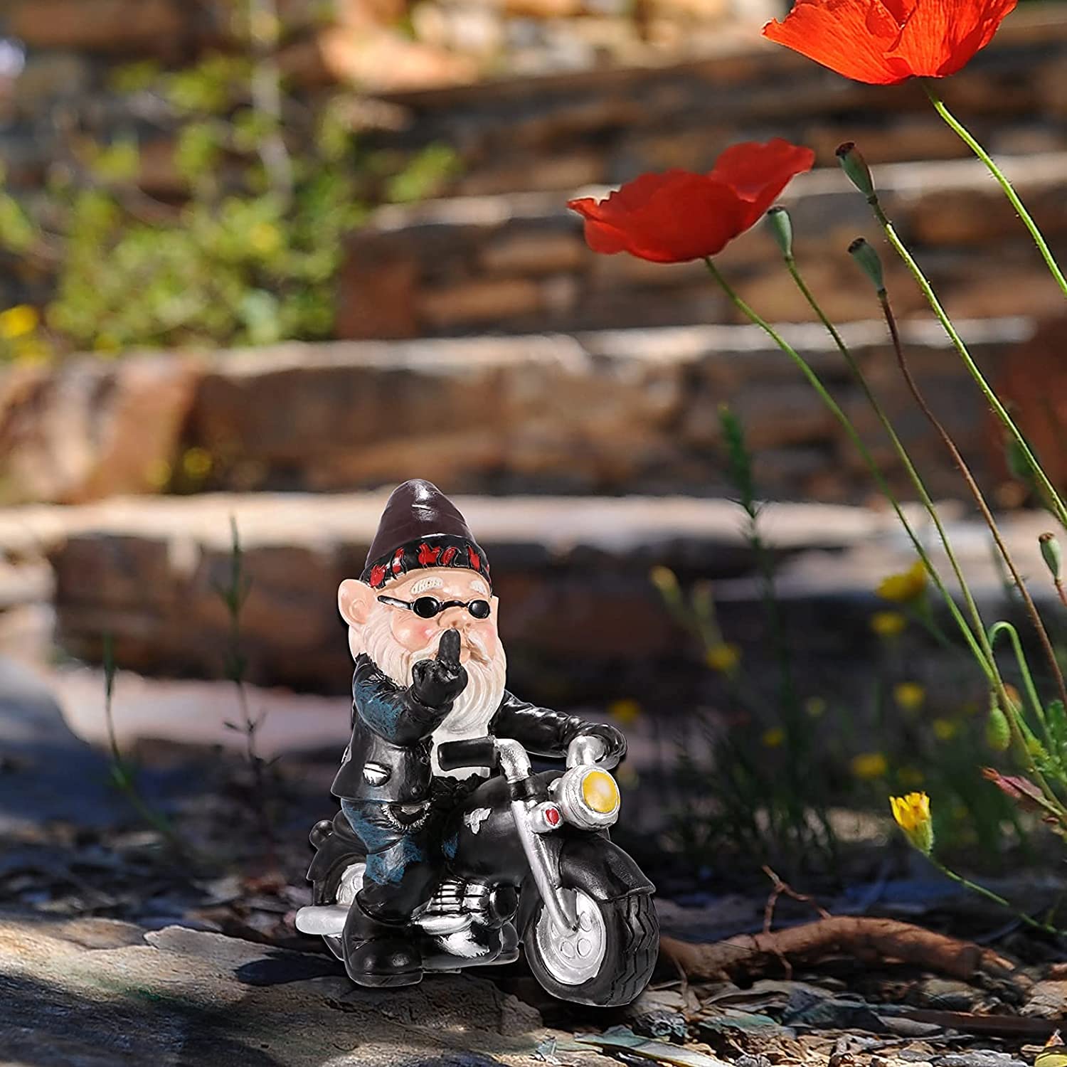 Biker Gnomes Garden Ornaments 13 cm Funny Gnome Riding Motorcycle Outdoor Statues Resin Garden Gnomes Figurines for Patio Lawn Yard Art Decoration