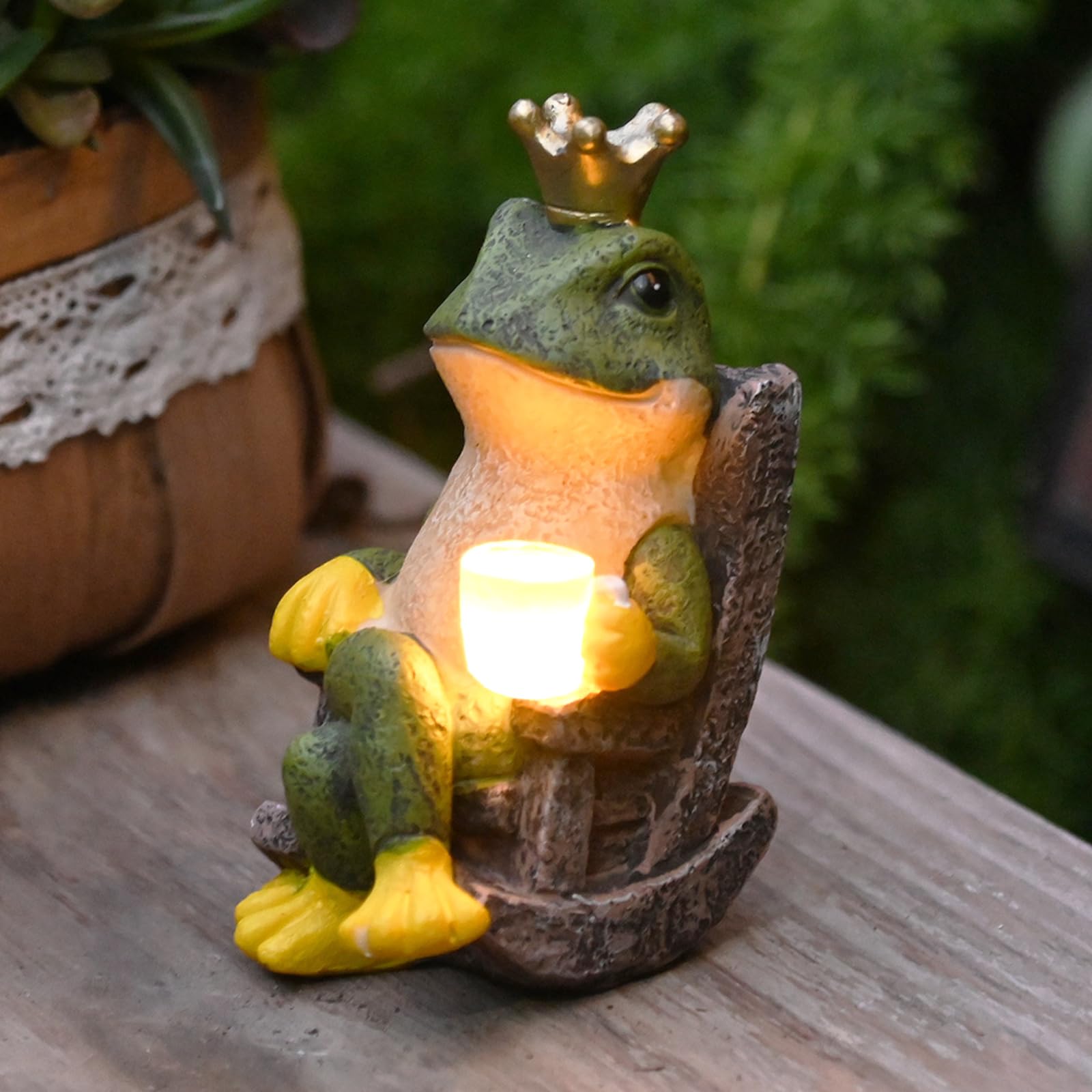 Gardenfans Miniature Frog Garden Statue with Solar Light Home Decor Fairy Garden Accessories Frog Decor for Patio, Balcony, Yard, Lawn Bedroom 2.3"x3.3"x5"