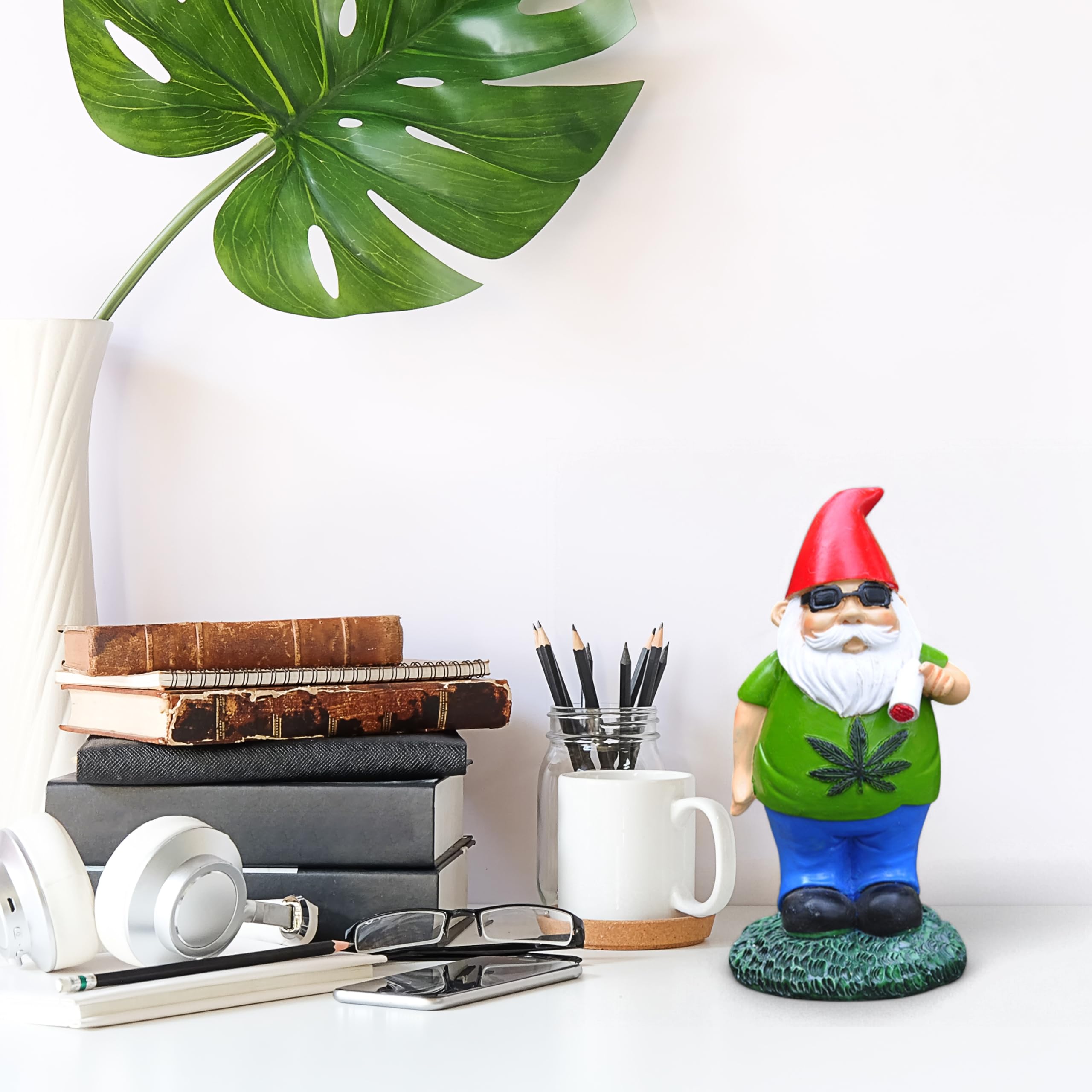 Homedy Crafts Naughty Gnome Smoking Weed Statue (Smoke Weed)