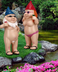 BBdis 2 PCS Garden Gnomes, 4.7 Inch Naughty Garden Gnome Funny Gnomes Statue for Home Indoor or Outdoor Lawn Gnome Decorations Housewarming Halloween