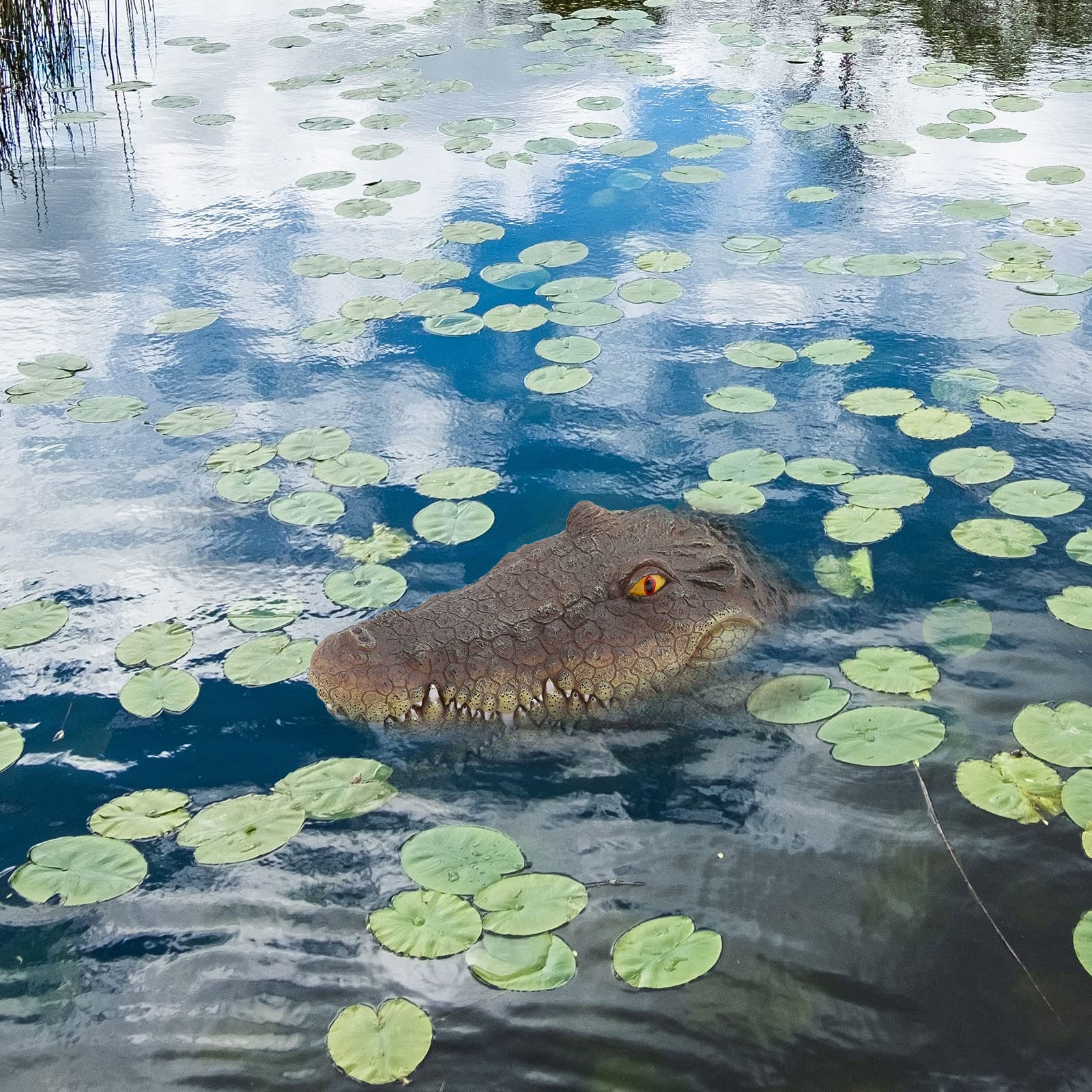 Rehomy Pond Floating Alligator Head Decoy Pool Accessories Detailed Fake Alligator Head for Pond Decoration and Protection (01)