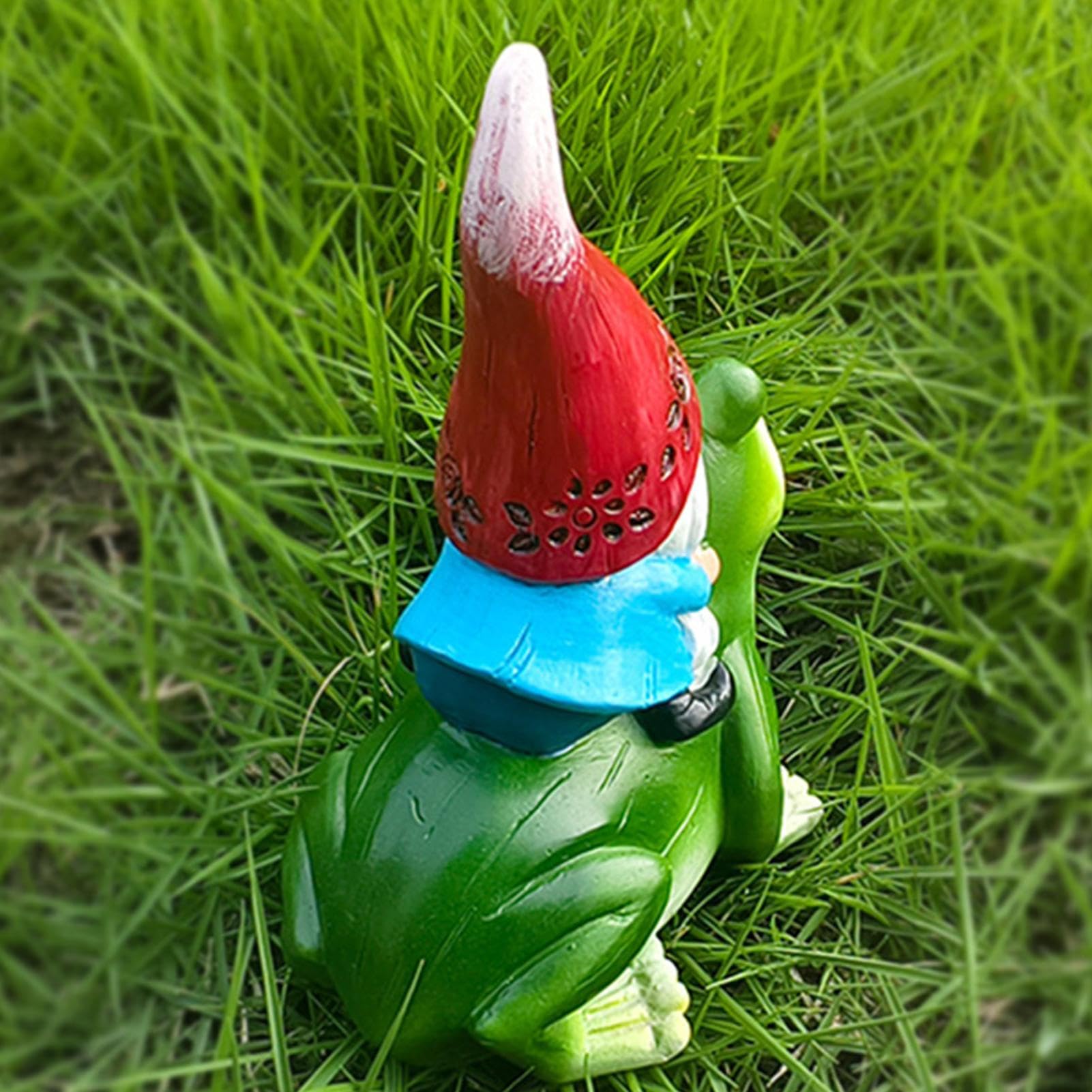 Garden Gnome Decor, Gnome Riding Frog Resin Sculpture, Miniature Faceless Ornament, Compact Whimsical Decoration, Ideal for Yard, Living Room, Backyard, Lawn, Bedroom and Desk