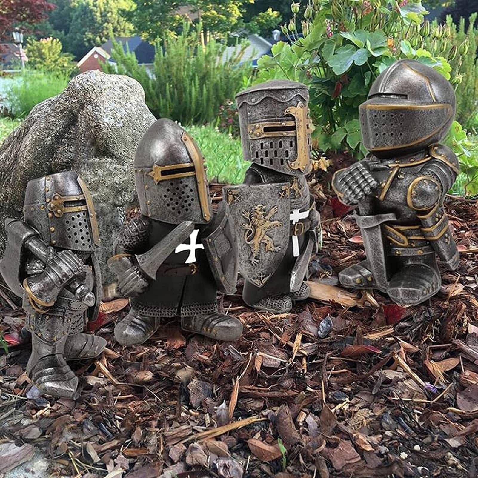 Garden Gnome Guard, Resin Sculpture Ornament Decor, Funny Knights of the Cross Templar Gnome Sculptures Resin Statue, Resin Craft Ornaments for Lawn