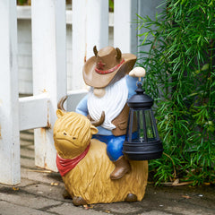 RM ROOMERS Highland Cow Decor Outdoor Garden Gnomes Solar Highland Cow Gnome Statue Resin Patio Yard Decorations Funny Outdoor Figurine Solar Lights Gnomes Unique Gifts for Women Housewarming