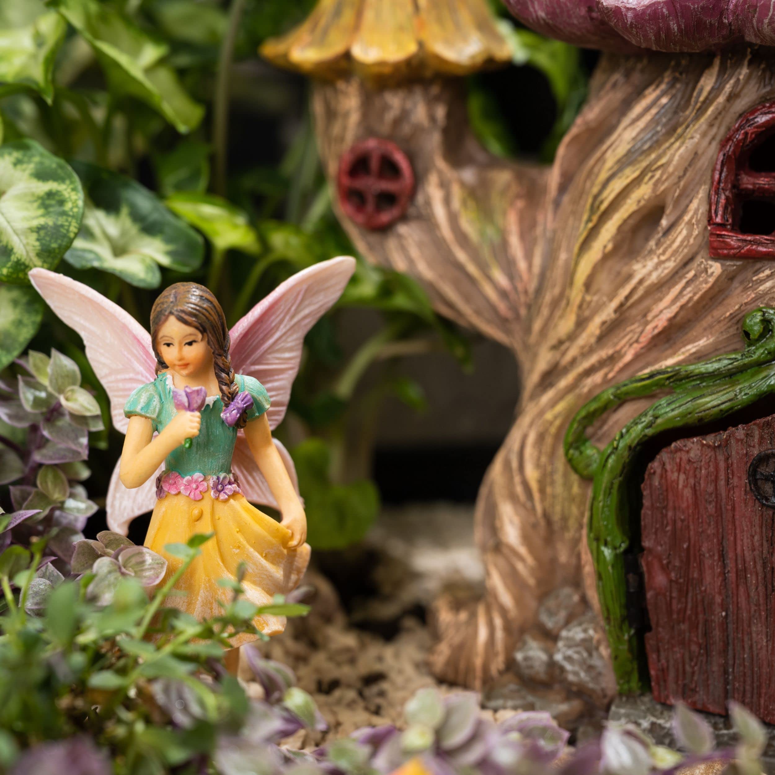 PRETMANNS Fairy Garden House Kit, with Accessories Figurines & Sign – House & Fairies for an Outdoor Miniature Garden – Door can open wide - 4 Pieces