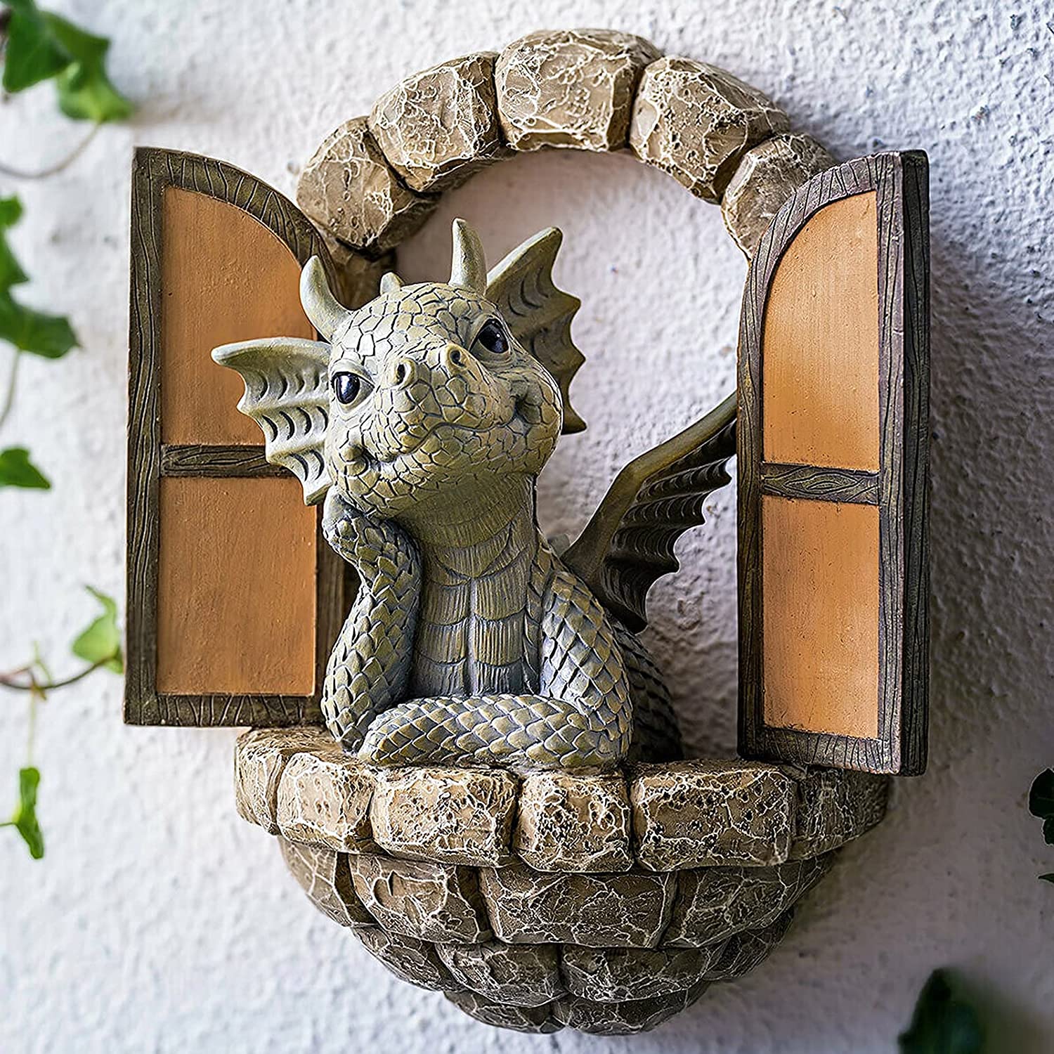 Hxeilzge Courtyard Dragon Sculpture Wall Decoration,Lovely Resin Garden Dragon Statue,Little Dragon Meditating in Front of The Window Art Figurines Decor Ornaments for Patio Yard (Multi)