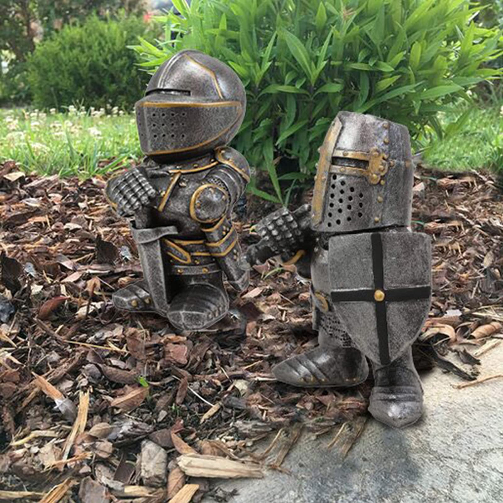Knight Gnomes Guard Garden Gnome Ornaments Outdoor Medieval Crusader Knight Suit Statue Waterproof Resin Ornament for Yard Lawn Garden Decorations (B)