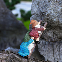 SUQ I OME Garden Climbing Gnome Statue, Funny Climbing Ladder Gnomes Figurine Resin Sculpture Outdoor Decor for Patio Yard Lawn Porch
