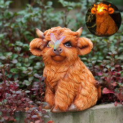 Highland Cow Solar Powered Outdoor Garden Statue, Resin Highland Cow Statue with Solar Light Lantern, Decorative Lawn, Yard Outdoor Highland Cow Decor. Unique home decorations, gifts for women